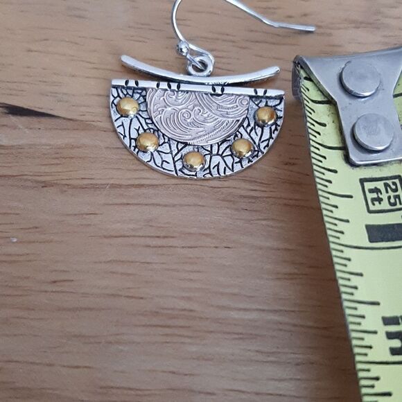 NWOT  Semi circle  fan shaped copper and silver toned earrings. - Picture 5 of 5